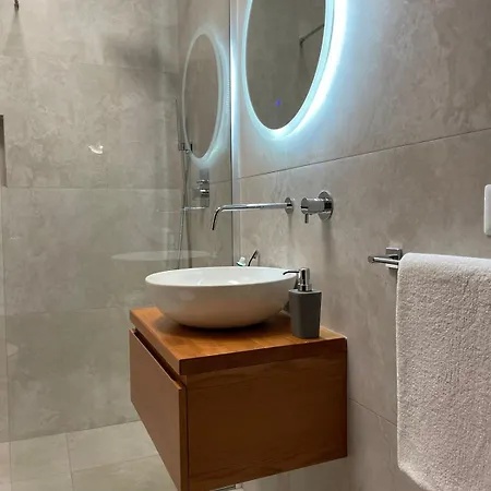 Proper 1 Apartmán Tirana