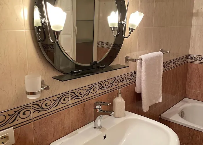 Proper 1 Lägenhet Tirana