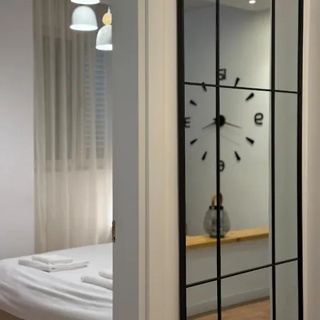 Apartman Proper 1 *