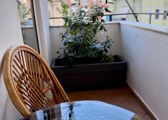 Proper 1 Apartment Tirana